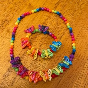 Necklace and bracelet set